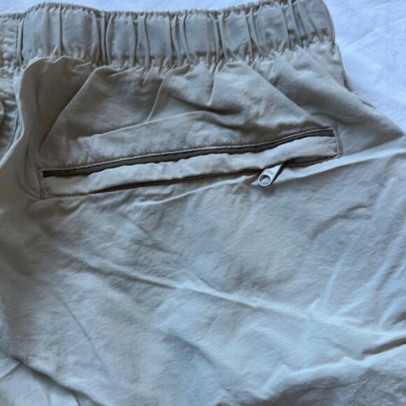 Columbia Tan Swim Trunks with Elastic Waistband and Quick Dry Material - Picture 6 of 9